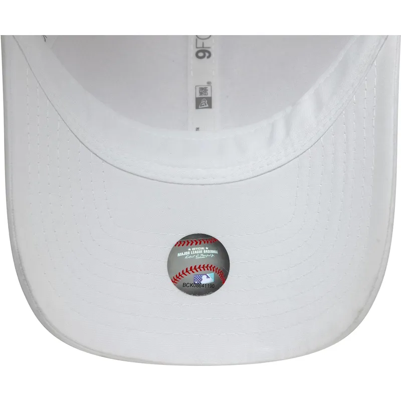 vit-justerbar-trucker-keps-9forty-flawless-new-york-yankees-mlb-fran-new-era