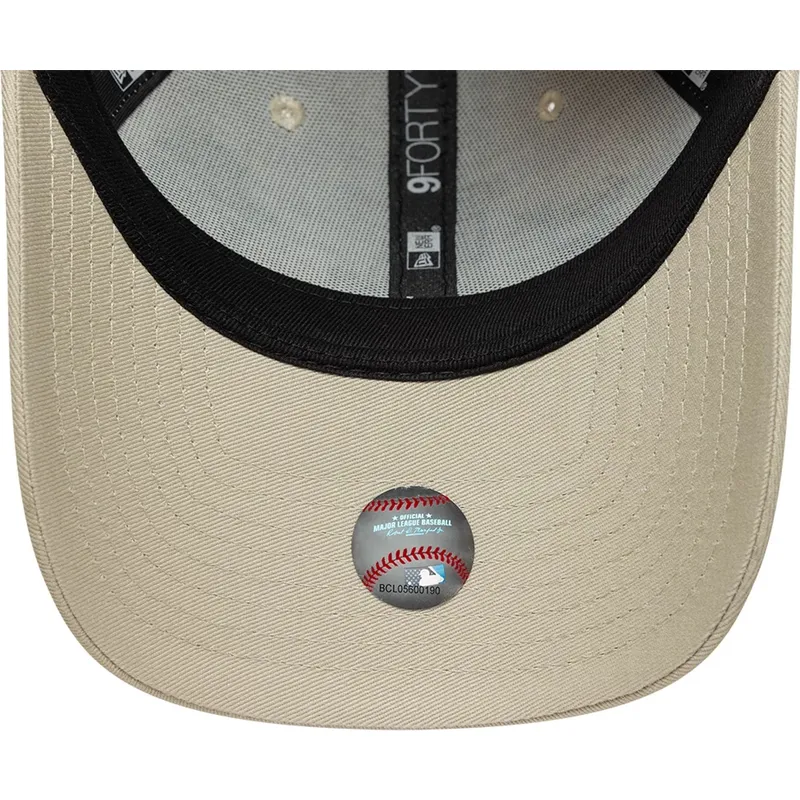 bezowa-regulowana-czapka-z-zakrzywionym-daszkiem-9forty-city-icon-los-angeles-dodgers-mlb-new-era