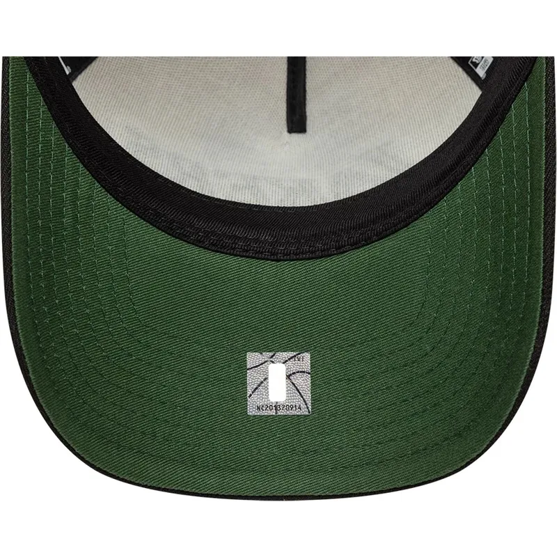 cappellino-curvo-beige-e-nero-snapback-e-frame-city-icon-dei-los-angeles-lakers-nba-di-new-era