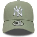 cappellino-visiera-curva-verde-snapback-e-frame-league-essential-di-new-york-yankees-mlb-di-new-era