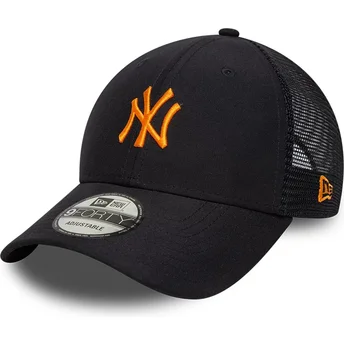Granatowa regulowana czapka trucker z pomarańczowym logo 9FORTY Homefield Midi New York Yankees MLB New Era