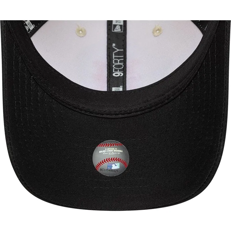 new-era-curved-brim-9forty-m-crown-side-script-new-york-mets-mlb-beige-and-black-snapback-cap