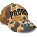 cappellino-trucker-camouflage-9forty-m-crown-wordmark-dei-san-diego-padres-mlb-di-new-era