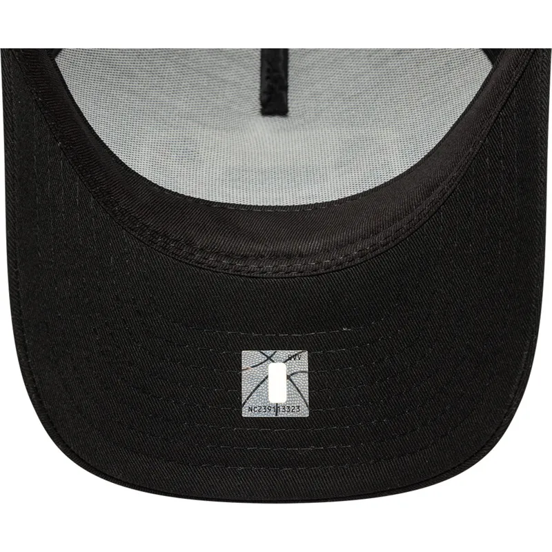 cappellino-trucker-nero-9forty-m-crown-a-frame-dei-chicago-bulls-nba-di-new-era