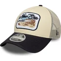 beige-och-marinbla-trucker-keps-9forty-m-crown-a-frame-fran-new-era