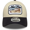 czapka-trucker-bezowa-i-granatowa-9forty-m-crown-a-frame-new-era