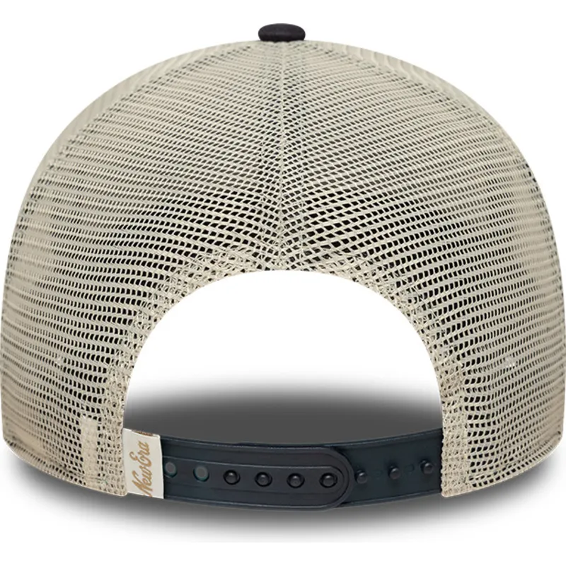 czapka-trucker-bezowa-i-granatowa-9forty-m-crown-a-frame-new-era