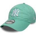 cappellino-con-visiera-curva-verde-chiaro-regolabile-9twenty-league-essential-di-new-york-yankees-mlb-di-new-era