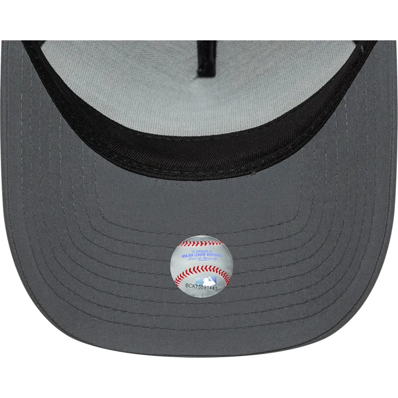 czapka-trucker-szara-z-czarnym-logo-a-frame-sport-new-york-yankees-mlb-new-era