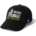 schwarze-verstellbare-curved-cap-records-music-shapes-identity-the-90s-von-homenage