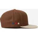 gorra-plana-marron-oscuro-snapback-squadron-military-surplus-the-retro-de-homenage