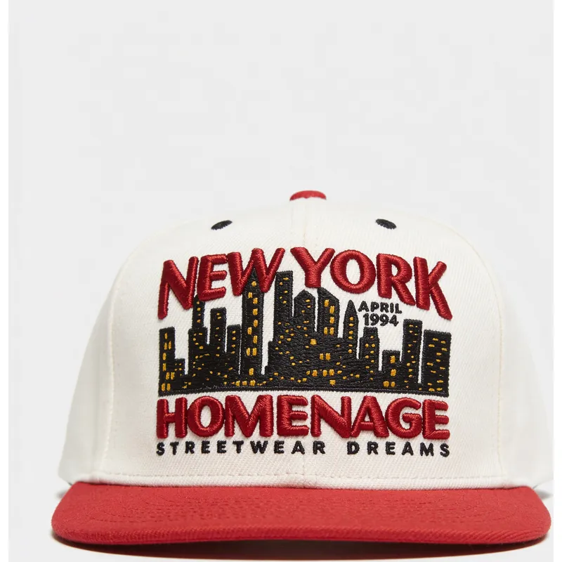 casquette-plate-beige-et-rouge-snapback-nysky-skylines-the-snap-homenage