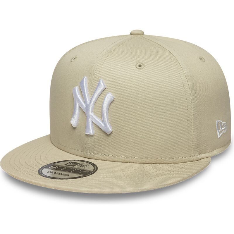 cappello-piatto-beige-snapback-con-logo-bianco-9fifty-league-essential-di-new-york-yankees-mlb-di-new-era