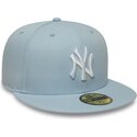 plaska-czapka-jasnoniebieska-dopasowana-59fifty-league-essential-new-york-yankees-mlb-new-era