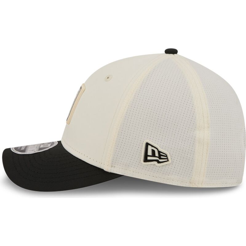 cappellino-curvo-beige-e-nero-snapback-9forty-m-crown-training-pack-2026-dei-las-vegas-raiders-nfl-di-new-era