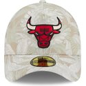 cappellino-curvo-beige-regolabile-59forty-a-frame-leafy-palm-di-chicago-bulls-nba-di-new-era