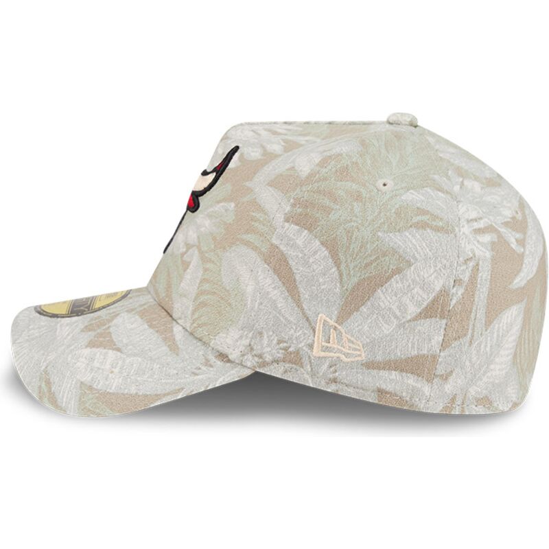 casquette-courbee-beige-ajustee-59forty-a-frame-leafy-palm-chicago-bulls-nba-new-era
