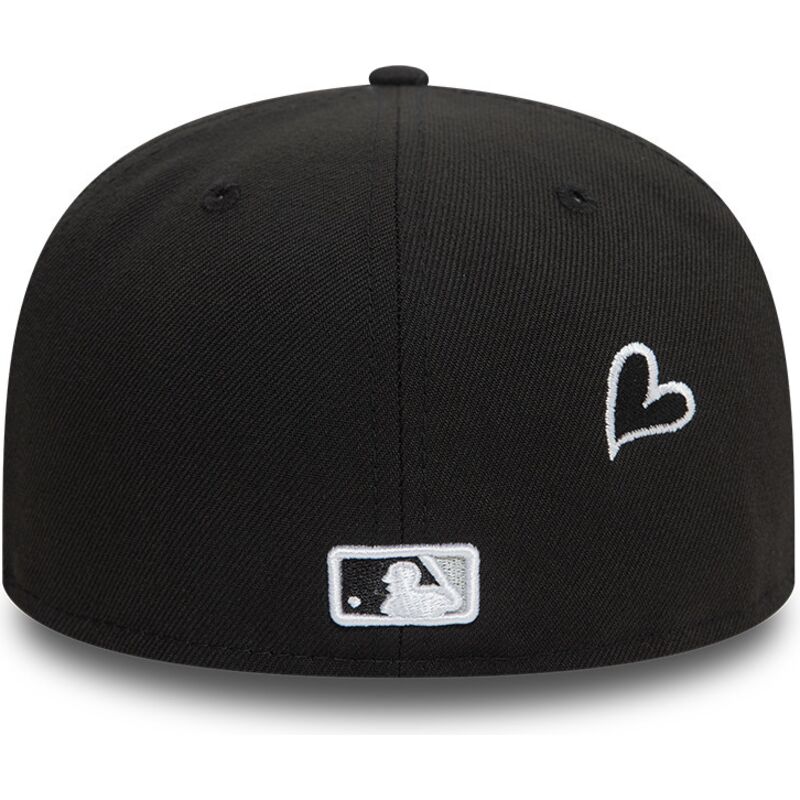 casquette-plate-noire-ajustee-59fifty-heart-icon-chicago-white-sox-mlb-new-era
