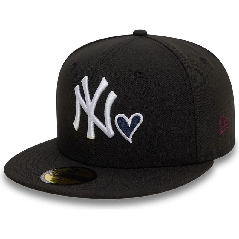 cappello-piatto-nero-aderente-59fifty-heart-icon-dei-new-york-yankees-mlb-di-new-era