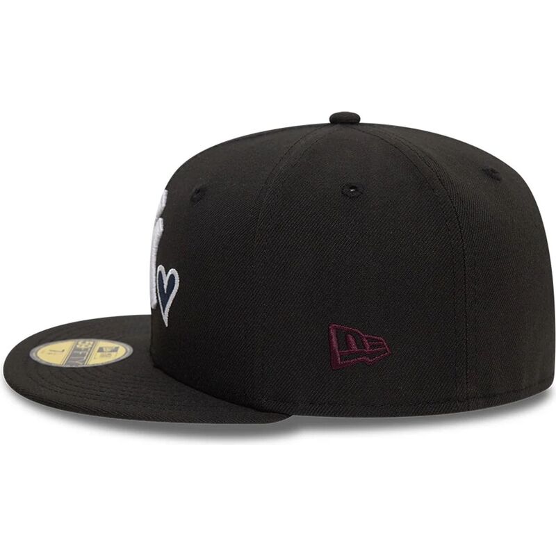 schwarze-anliegende-59fifty-flatcap-heart-icon-der-new-york-yankees-mlb-von-new-era