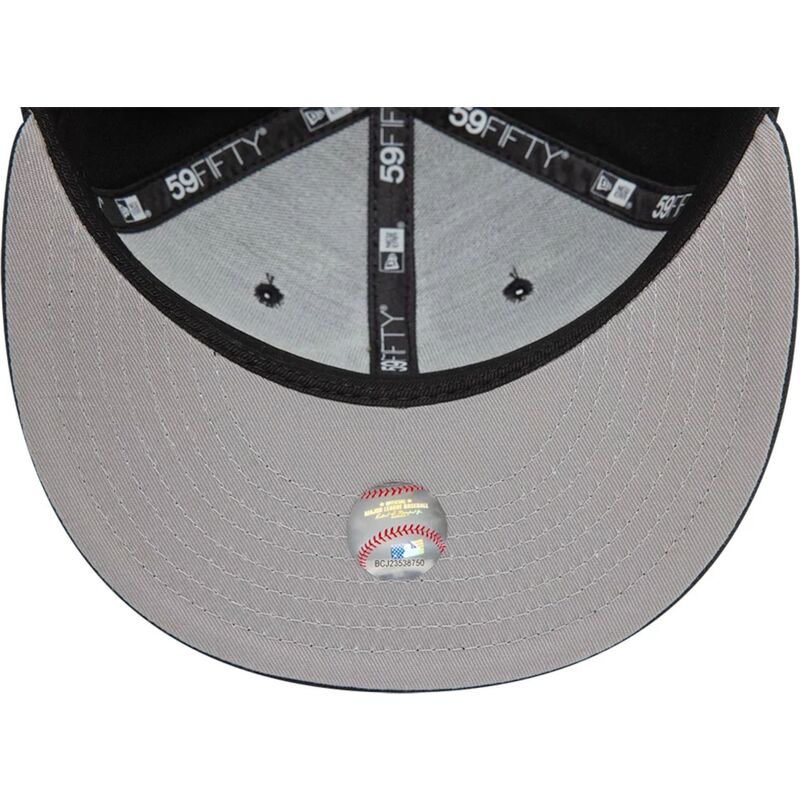 casquette-plate-noire-ajustee-59fifty-heart-icon-new-york-yankees-mlb-new-era