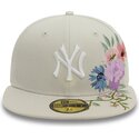 cappello-piatto-beige-regolabile-59fifty-floral-dei-new-york-yankees-mlb-di-new-era