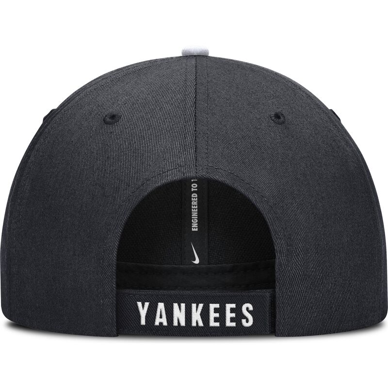 marineblaue-verstellbare-gebogene-kappe-fur-kinder-dri-fit-club-structured-von-new-york-yankees-mlb-von-nike