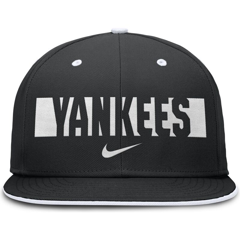 casquette-plate-noire-ajustee-primetime-dri-fit-true-structured-round-bill-new-york-yankees-mlb-nike