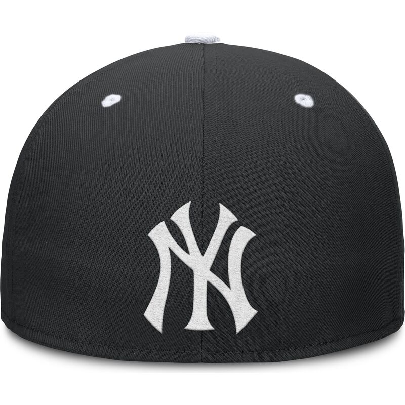 casquette-plate-noire-ajustee-primetime-dri-fit-true-structured-round-bill-new-york-yankees-mlb-nike
