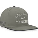 cappello-piatto-verde-snapback-dri-fit-pro-structured-square-bill-dei-new-york-yankees-mlb-di-nike