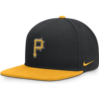 Cappello piatto nero e giallo snapback Dri-Fit Pro Structured Square Bill dei Pittsburgh Pirates MLB di Nike