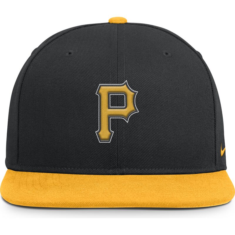 cappello-piatto-nero-e-giallo-snapback-dri-fit-pro-structured-square-bill-dei-pittsburgh-pirates-mlb-di-nike