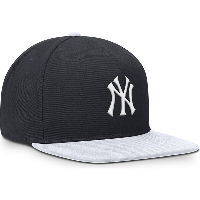 cappello-piatto-blu-marino-e-bianco-snapback-dri-fit-pro-structured-square-bill-dei-new-york-yankees-mlb-di-nike