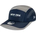 cappellino-5-panel-curvo-blu-navy-regolabile-runner-colour-block-di-new-era