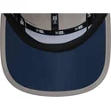 casquette-5-panel-courbee-bleue-marine-ajustable-runner-colour-block-new-era