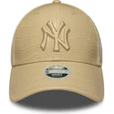 mutzen-gebogen-beige-verstellbares-band-9forty-pu-pattern-der-new-york-yankees-mlb-von-new-era