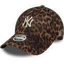 mutzen-gebogen-leopard-verstellbares-band-9forty-leopard-cosy-der-new-york-yankees-mlb-von-new-era