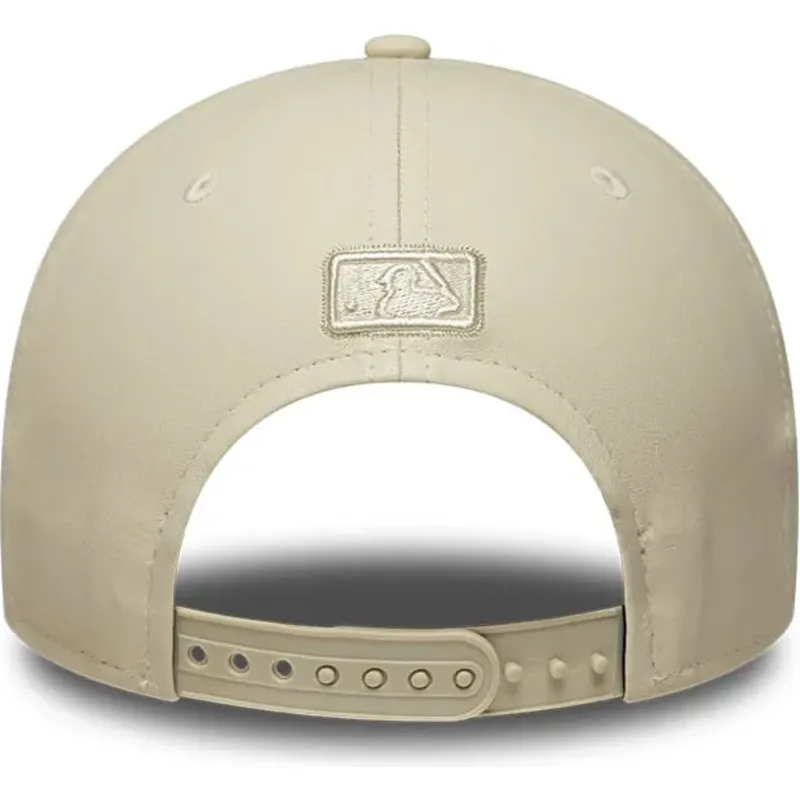 mutzen-gebogen-beige-snapback-9forty-m-crown-pu-diamante-der-los-angeles-dodgers-mlb-von-new-era