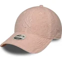 cappello-curvo-rosa-snapback-rosa-9forty-m-crown-winter-borg-dei-new-york-yankees-mlb-di-new-era