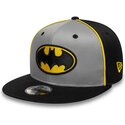 cappello-piatto-grigio-snapback-per-bambino-9fifty-piping-dei-batman-dc-comics-di-new-era