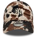 cappello-curvo-marrone-cinghia-regolabile-9twenty-animal-print-dei-new-york-yankees-mlb-di-new-era