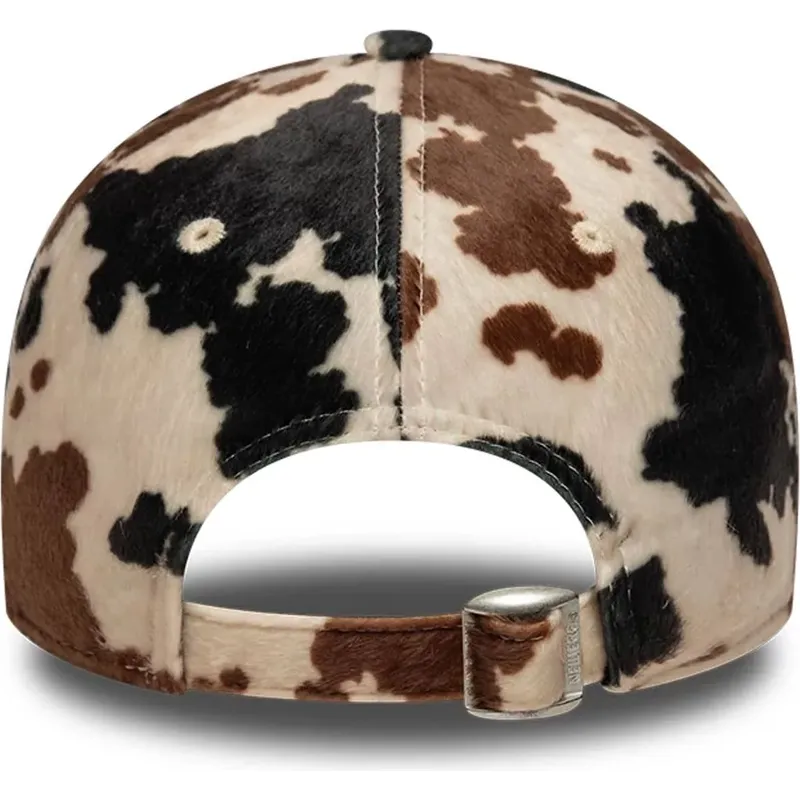 cappello-curvo-marrone-cinghia-regolabile-9twenty-animal-print-dei-new-york-yankees-mlb-di-new-era cappello-curvo-marrone-cinghia-regolabile-9twenty-animal-print-dei-new-york-yankees-mlb-di-new-era