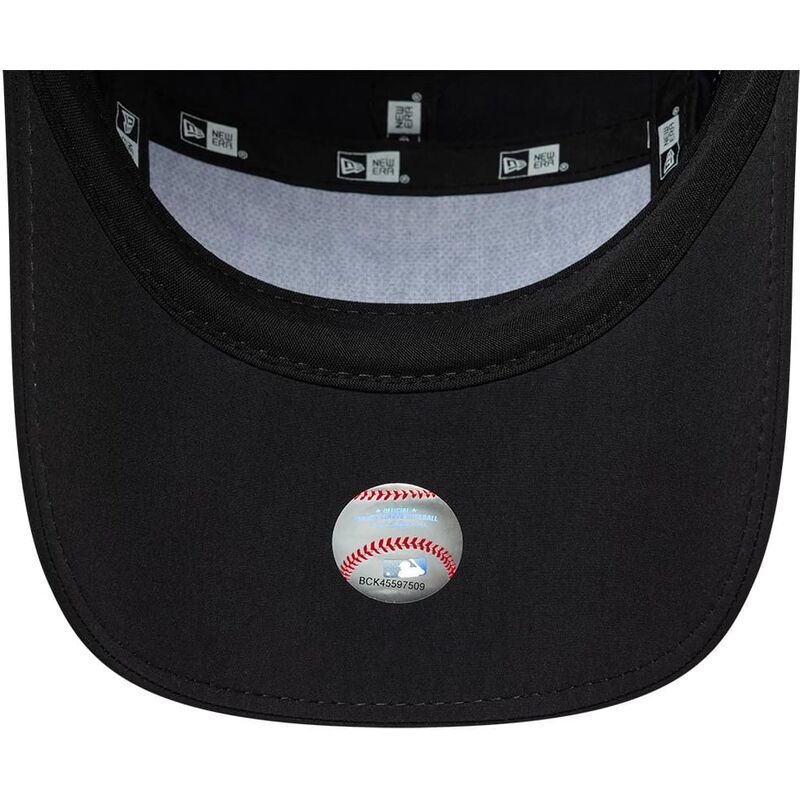 cappello-curvo-nero-snapback-runner-tech-midi-dei-new-york-yankees-mlb-di-new-era cappello-curvo-nero-snapback-runner-tech-midi-dei-new-york-yankees-mlb-di-new-era