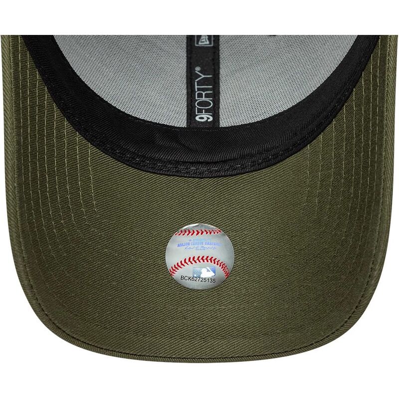 cappello-curvo-verde-cinghia-regolabile-9forty-outline-camo-dei-new-york-yankees-mlb-di-new-era cappello-curvo-verde-cinghia-regolabile-9forty-outline-camo-dei-new-york-yankees-mlb-di-new-era