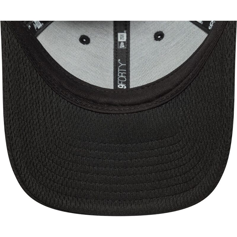 cappello-curvo-nero-cinghia-regolabile-9forty-dashmark-mesh-dei-ducati-motor-motogp-di-new-era cappello-curvo-nero-cinghia-regolabile-9forty-dashmark-mesh-dei-ducati-motor-motogp-di-new-era