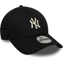 cappello-curvo-nero-cinghia-regolabile-9forty-stitched-dei-new-york-yankees-mlb-di-new-era