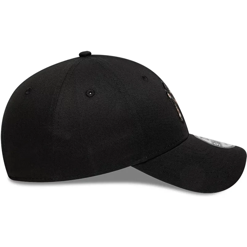 mutzen-gebogen-schwarz-verstellbares-band-9forty-faux-pony-infill-der-new-york-yankees-mlb-von-new-era mutzen-gebogen-schwarz-verstellbares-band-9forty-faux-pony-infill-der-new-york-yankees-mlb-von-new-era
