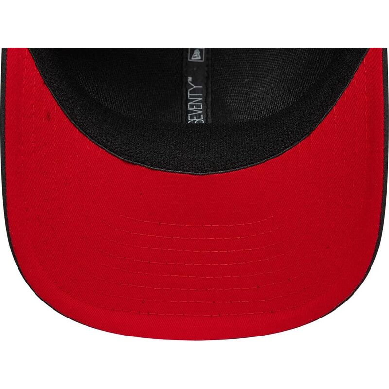 mutzen-gebogen-schwarz-snapback-9seventy-stretch-snap-fw-poly-der-ac-milan-serie-a-von-new-era