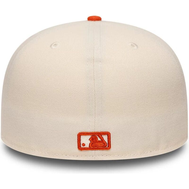 casquette-plate-beige-et-orange-ajustee-avec-logo-orange-59fifty-league-essential-new-york-yankees-mlb-new-era casquette-plate-beige-et-orange-ajustee-avec-logo-orange-59fifty-league-essential-new-york-yankees-mlb-new-era