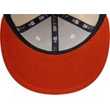 cappello-piatto-beige-aderente-59fifty-league-essential-dei-new-york-yankees-mlb-di-new-era